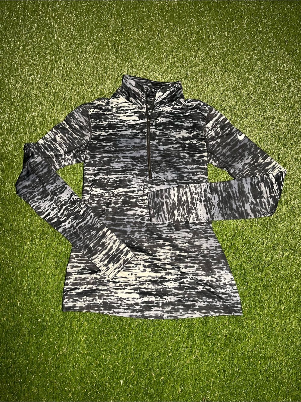 Nike Womens Medium Black Marbled Hem Dri-FIT 1/4 zip long sleeve